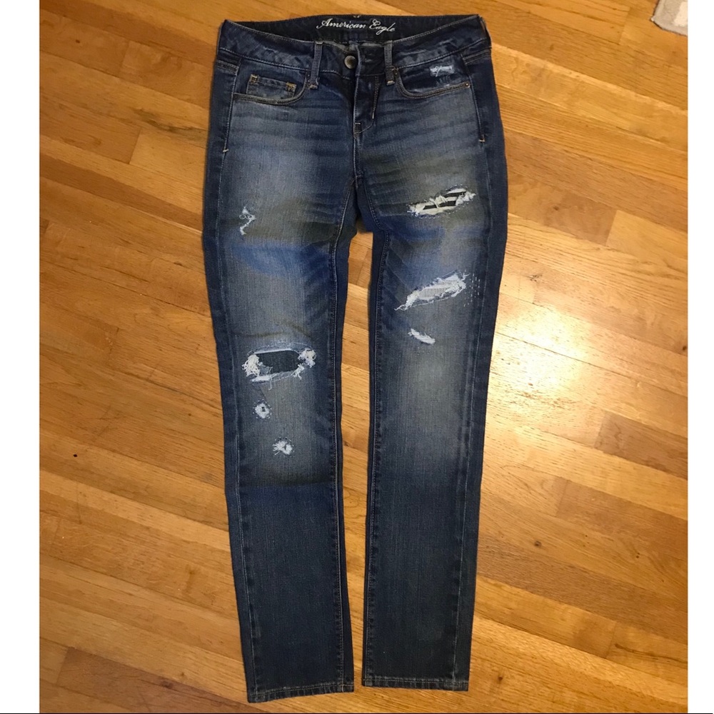 American Eagle Dark Wash Distressed Skinny Jean